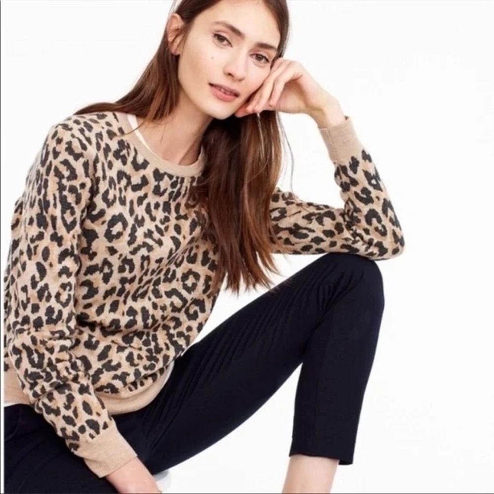 Leopard Print Sweater - Picture 6 of 6